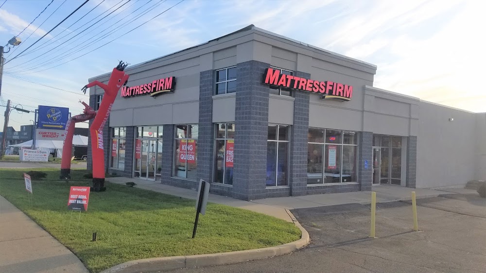 Mattress Firm Clearance Center Broadhollow Road